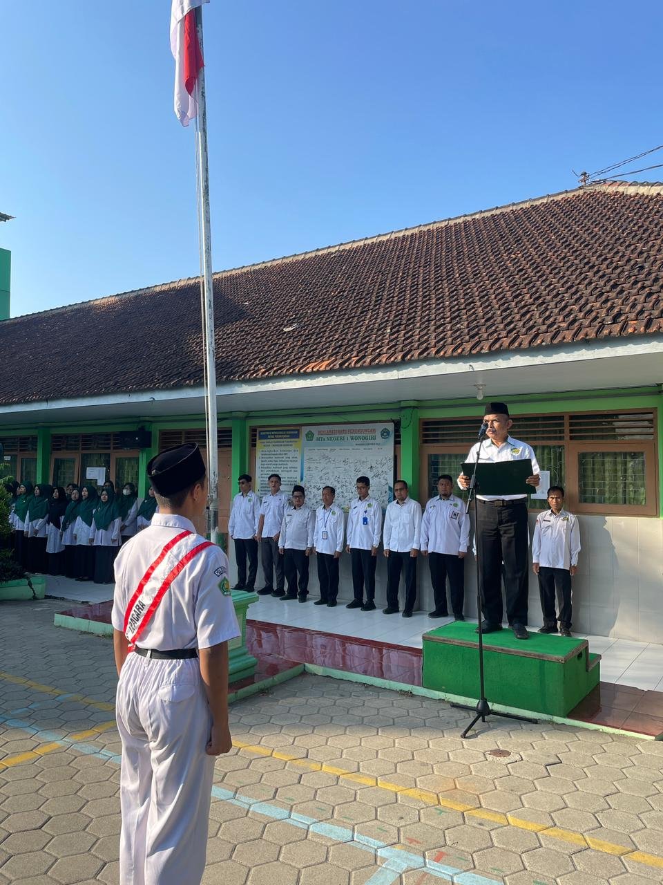 Semangat Nasionalisme Membara, MTs Negeri 1 Wonogiri Peringati Hari Lahir Pancasila 2026