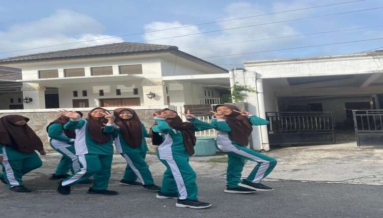 Harmoni di Tandon Wonogiri: 815 Siswa dan Bapak/Ibu Guru Menebar Kepedulian Lingkungan melalui Jalan Sehat